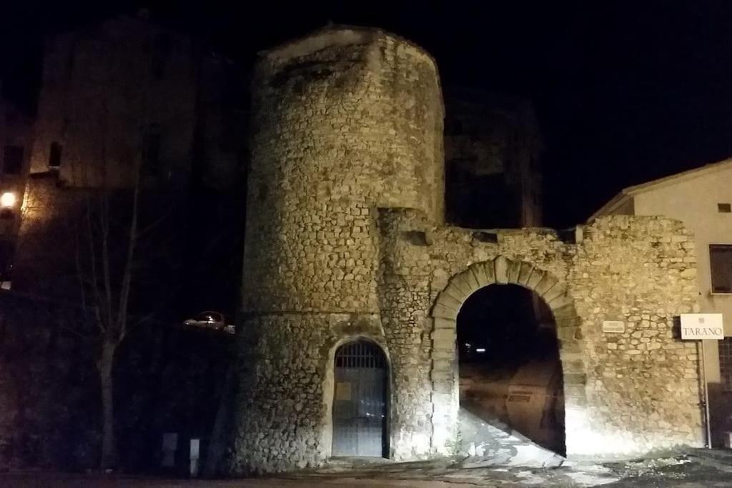 Casa In Antico Borgo Medievale A Tarano Ri, Via Giacomo Leopardi, 15别墅 外观 照片
