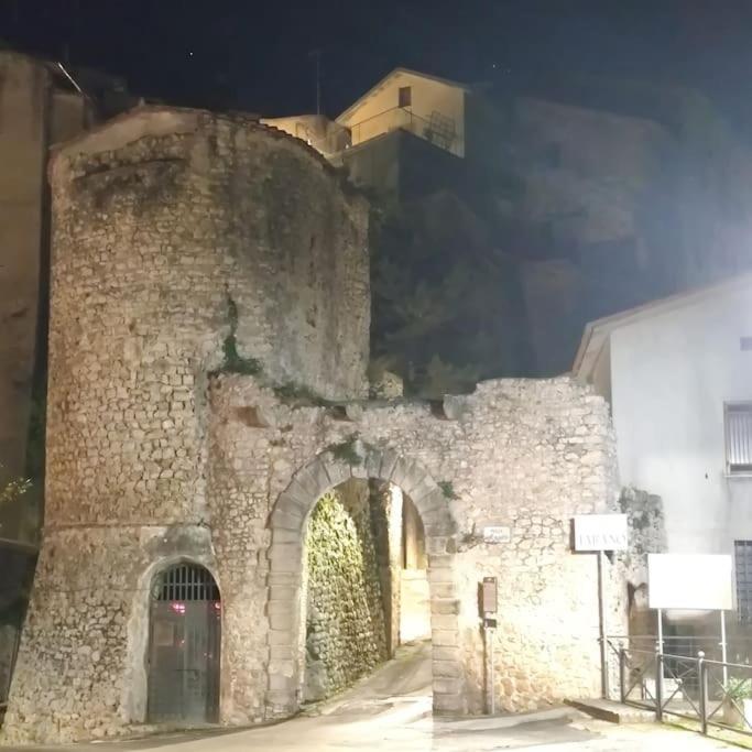 Casa In Antico Borgo Medievale A Tarano Ri, Via Giacomo Leopardi, 15别墅 外观 照片